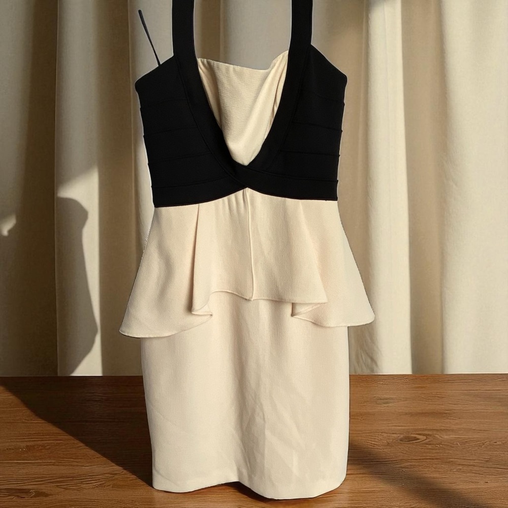 BCBGMaxAzria Black and Cream elegant halter neck Dress brand new with tag